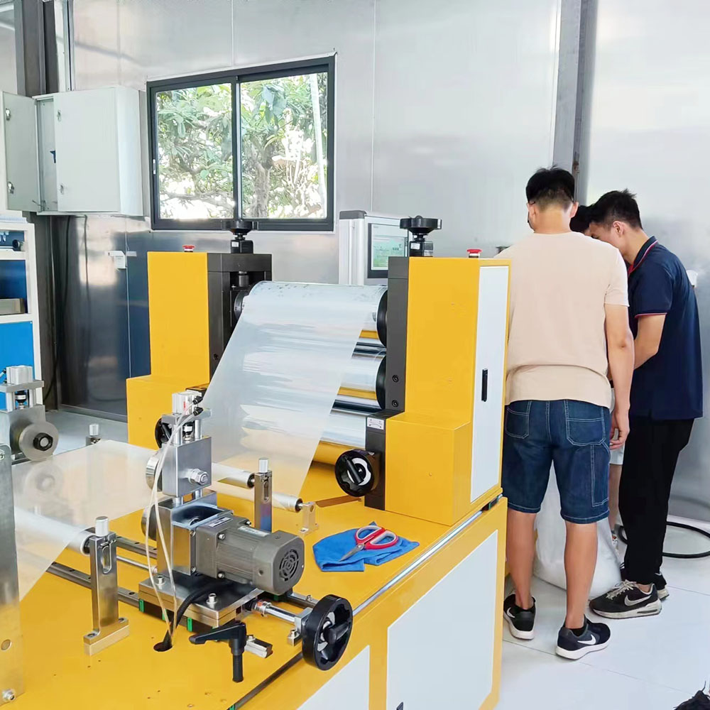 材料：PE PP   片材压延厚度1.2~2mm