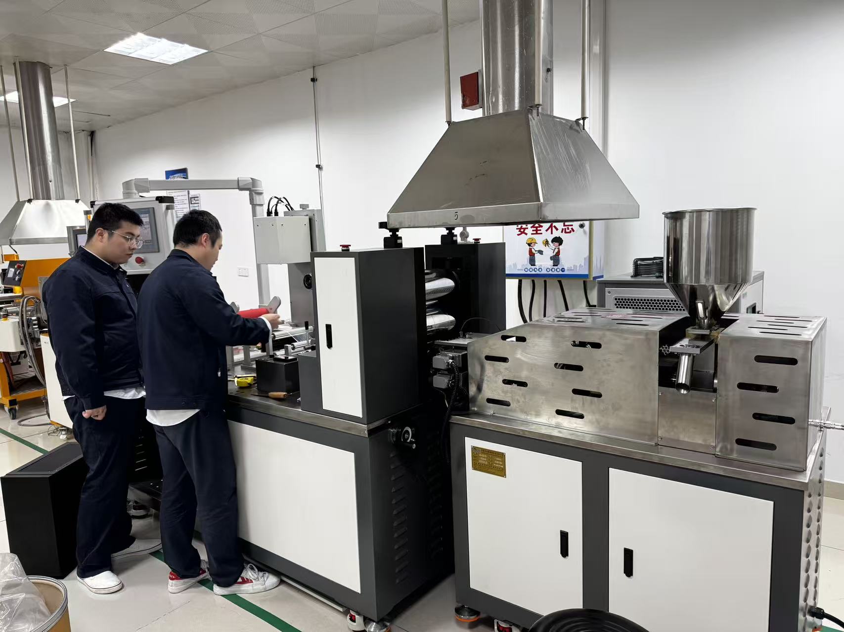 5d2a45a57f06853e8215d21ee07b5202.jpg 5d2a45a57f06853e8215d21ee07b5202.jpg